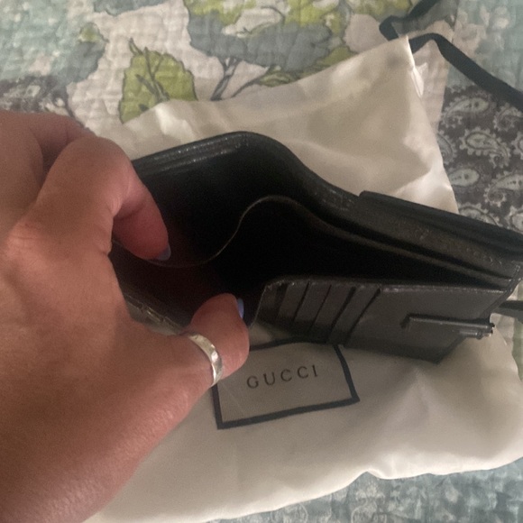 Gucci wallet- Authentic 100% - Picture 3 of 6